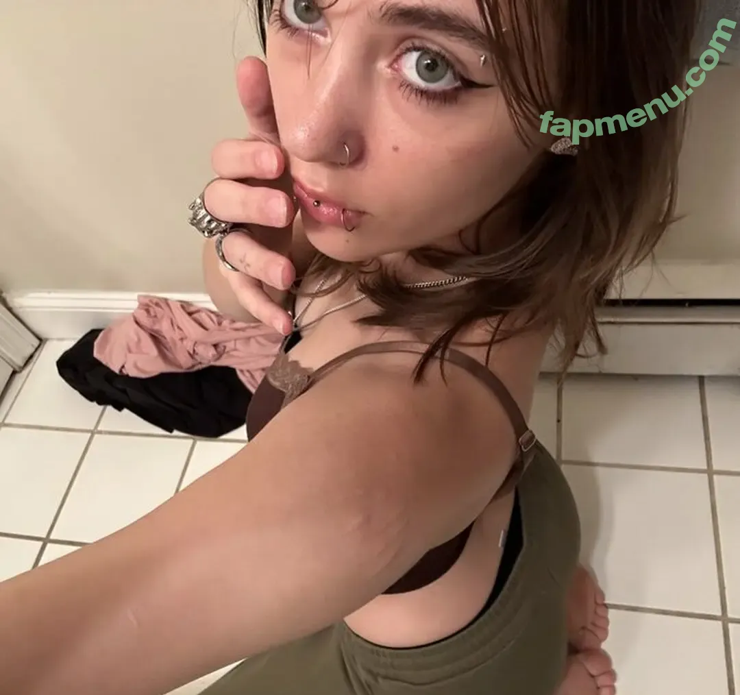godomrayne nude photo #0006 (ghostrayne)