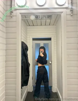 goldenbunbunx nude photo #0001