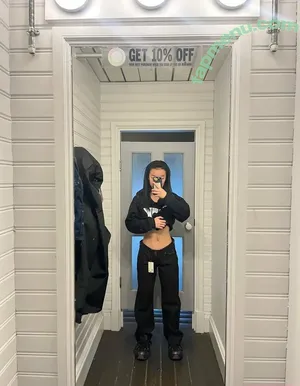 goldenbunbunx nude photo #0002