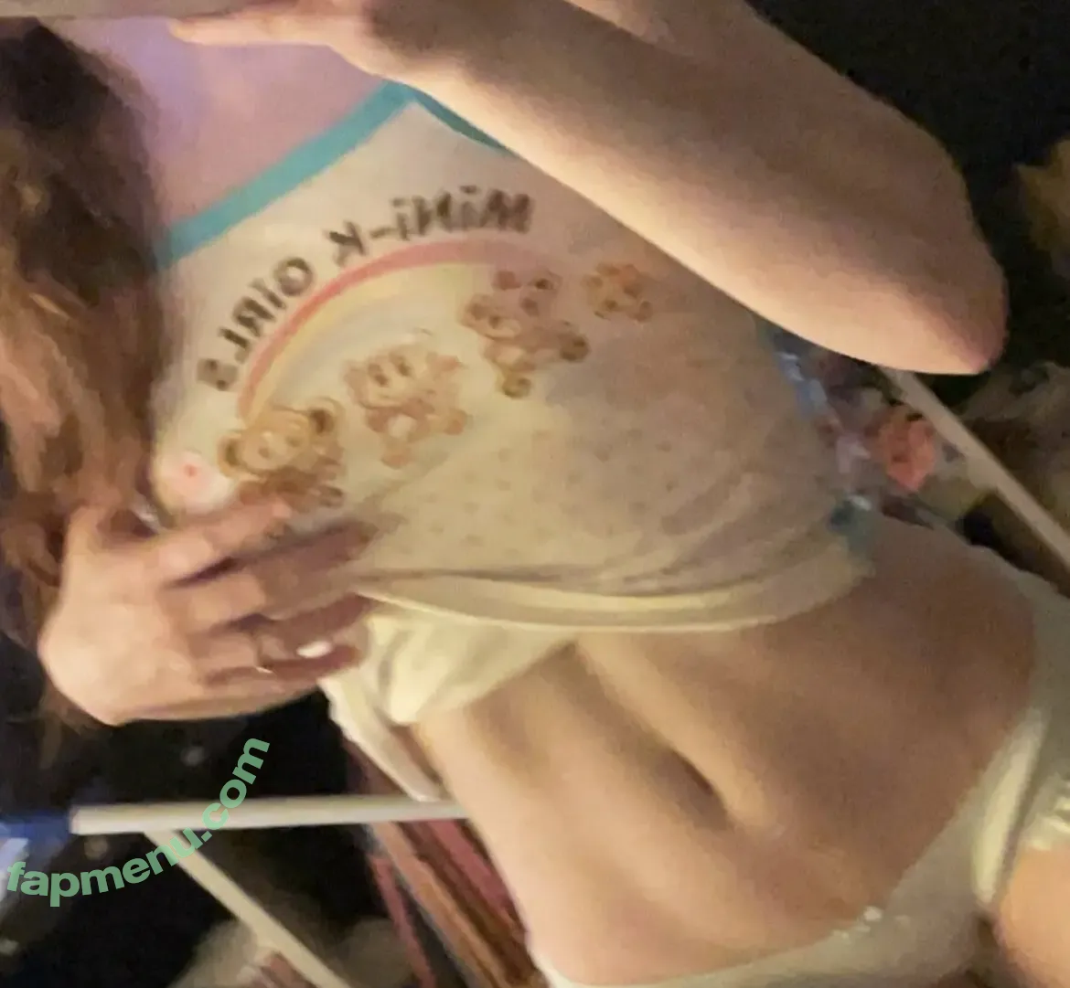 Goldenpupu nude photo #0061 (Sweet Heart Lily / sweet_heart_lily)