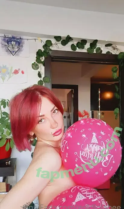 goldlolabee nude photo #0003 (goldlolabee)