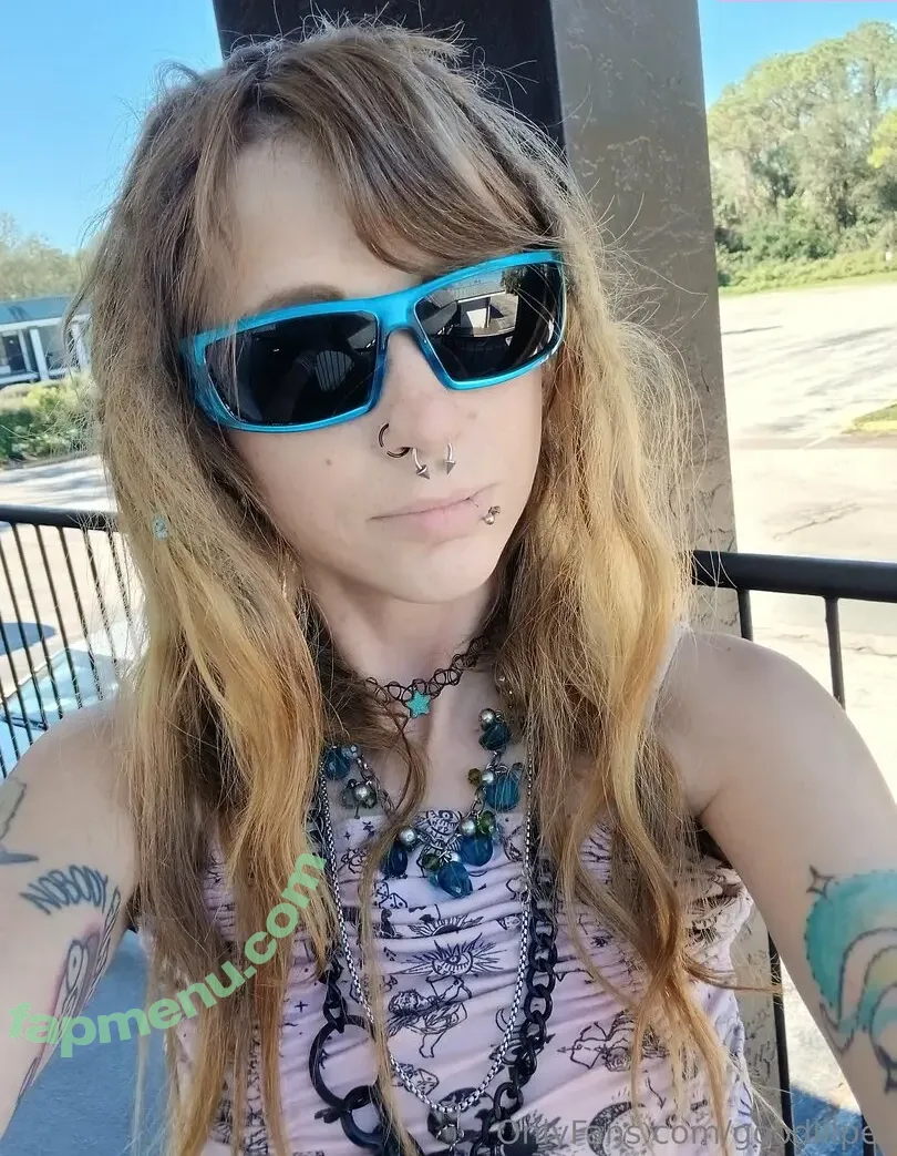 goodlilpet nude photo #0001 (good.lil.pet)