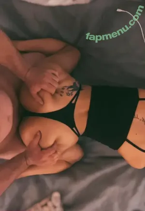  nude photo #0002
