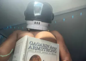  nude photo #0006