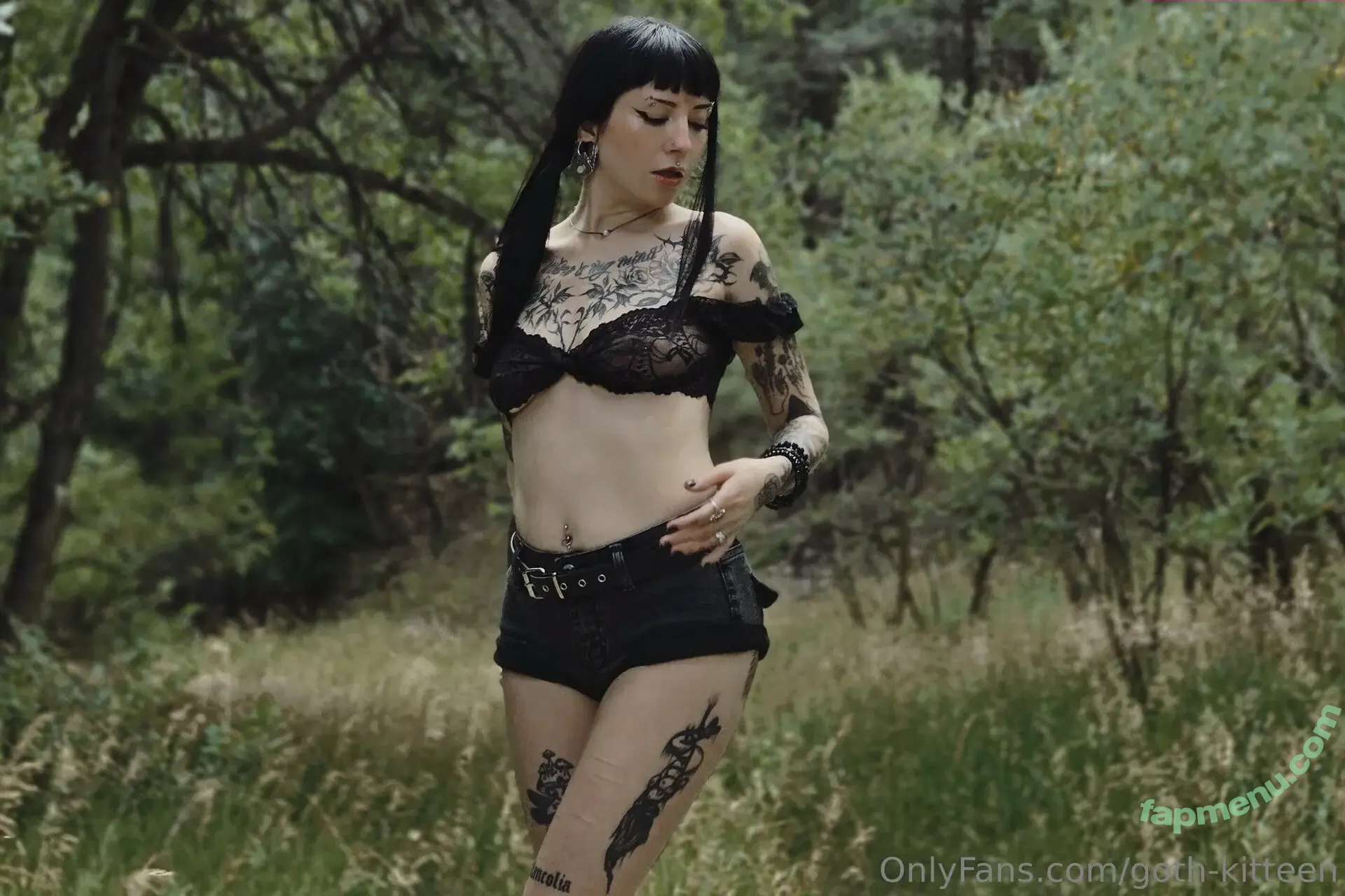 goth-kitteen nude photo #0165 (gothkitten98)