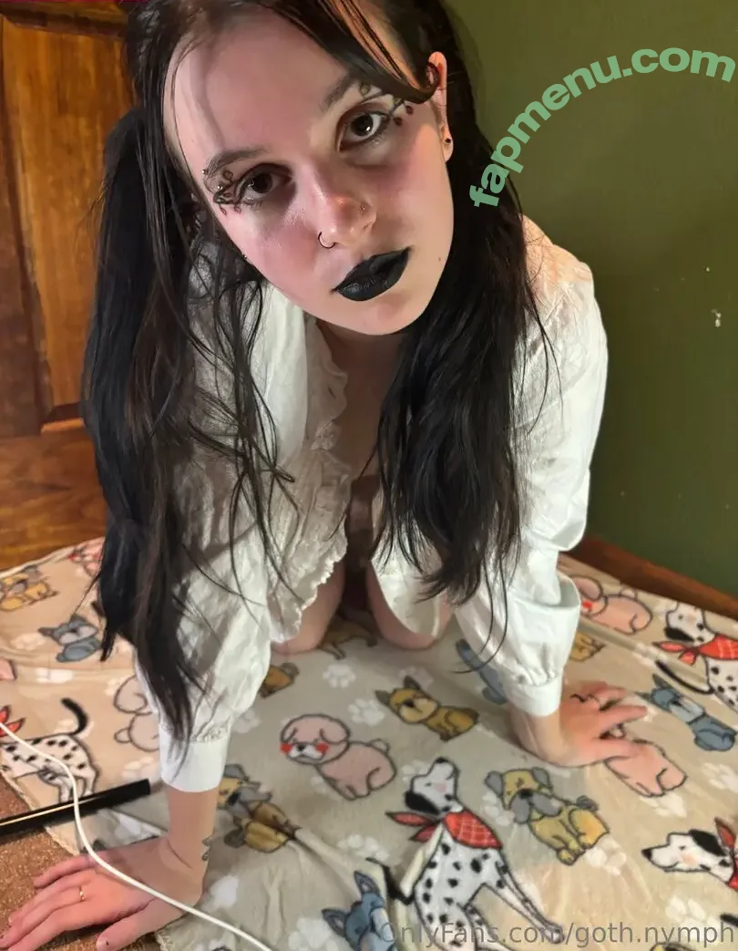 goth.nymph nude photo #0001 (_gothnymph_)