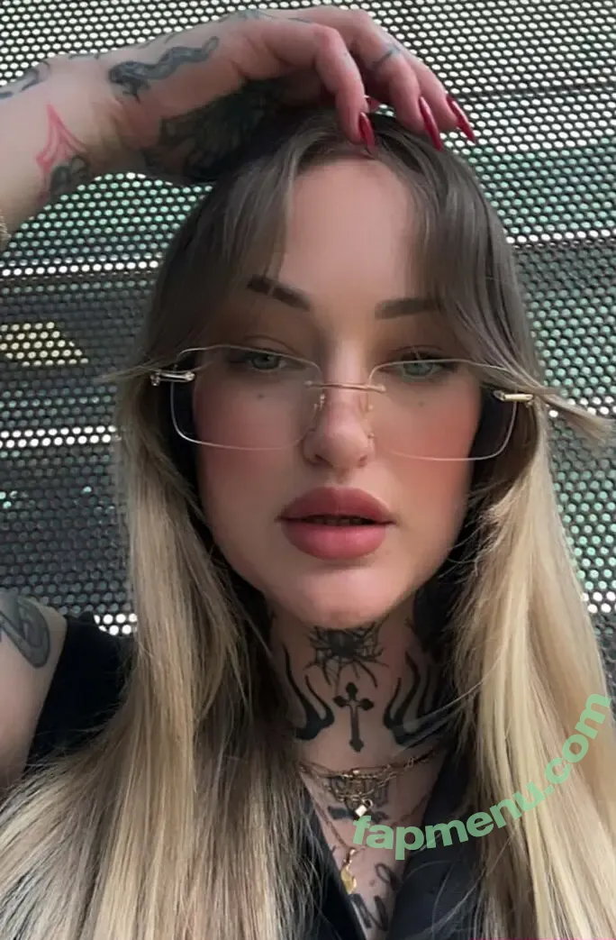 Goth Queen nude photo #0144 ( / lil__ked / lil_ked)