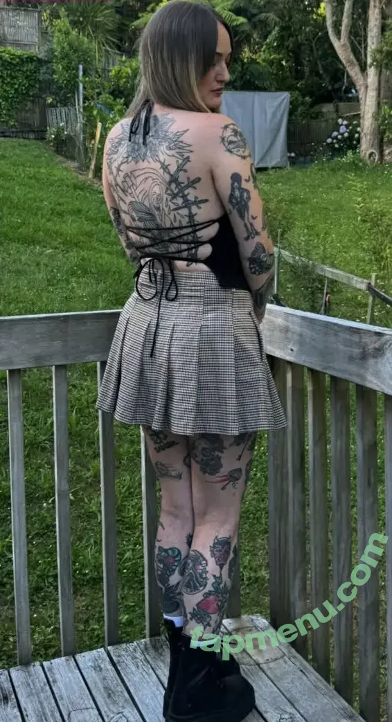 Goth Queen nude photo #0149 ( / lil__ked / lil_ked)