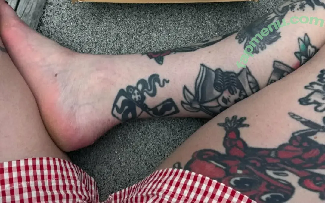 Goth Queen nude photo #0151 ( / lil__ked / lil_ked)