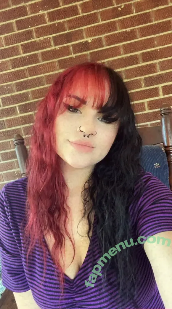 Gothbaby41 nude photo #0020 (Gothbaby41)