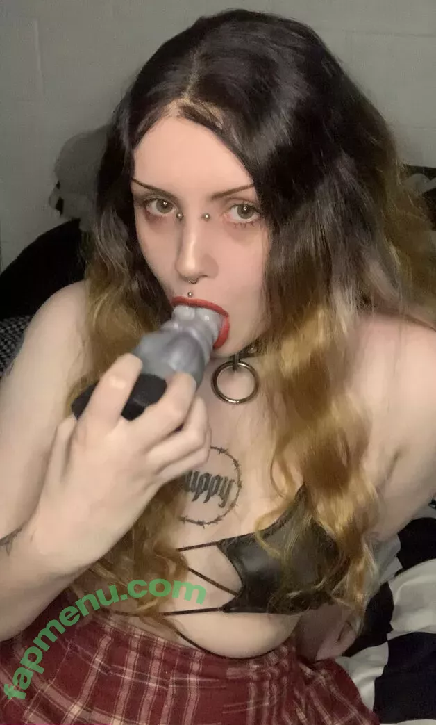 gothbabybrat nude photo #0018 (trashbabybrat666)