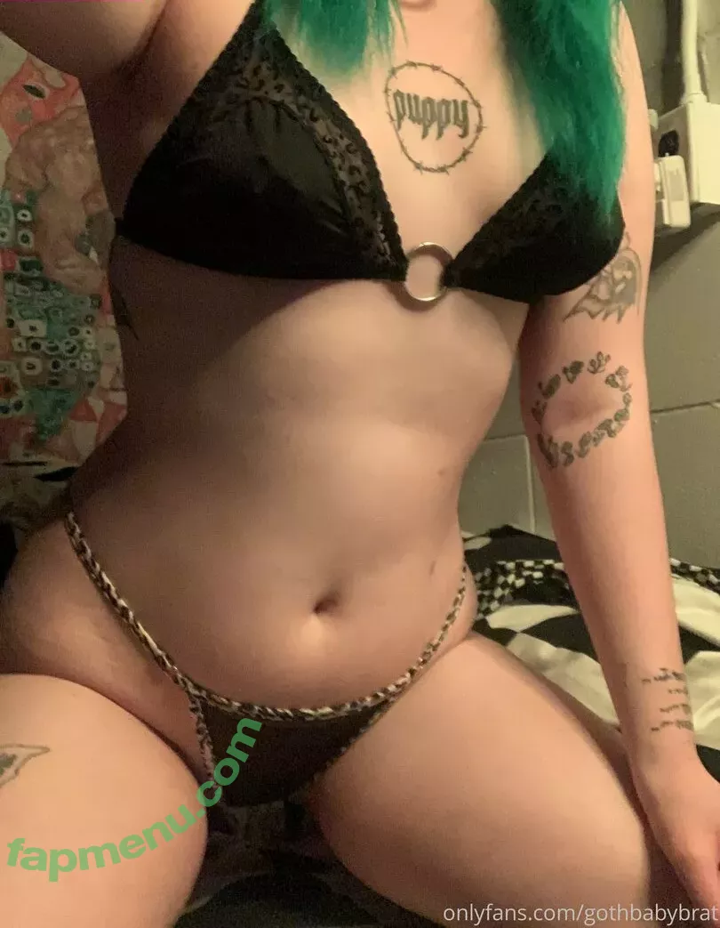 gothbabybrat nude photo #0029 (trashbabybrat666)