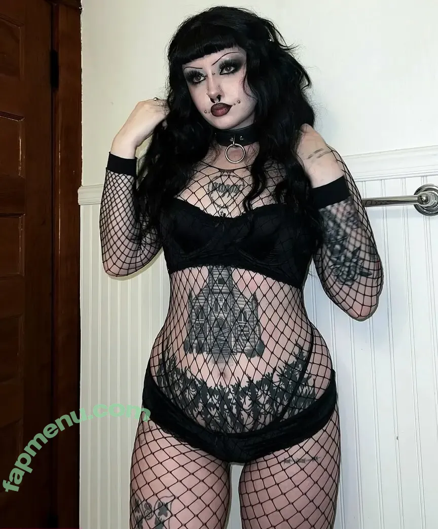 gothbabybrat nude photo #0091 (trashbabybrat666)