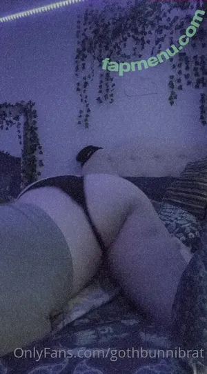 gothbunnibrat / gothbunnie nude photo #0038