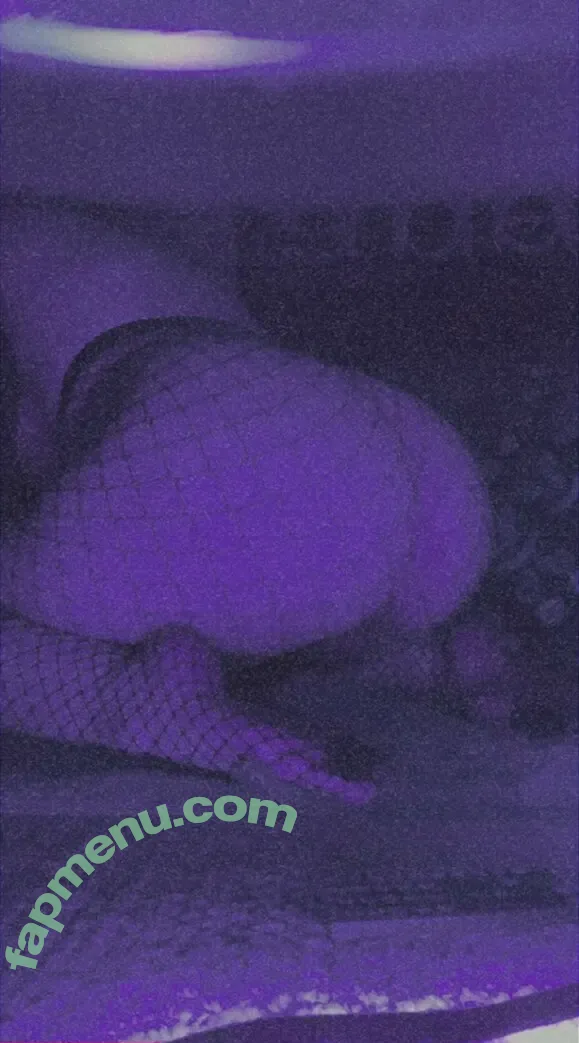 gothbunnibrat nude photo #0002 (gothbunnie)