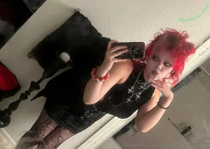 gothgamergirly / thegothmuse nude photo #0380