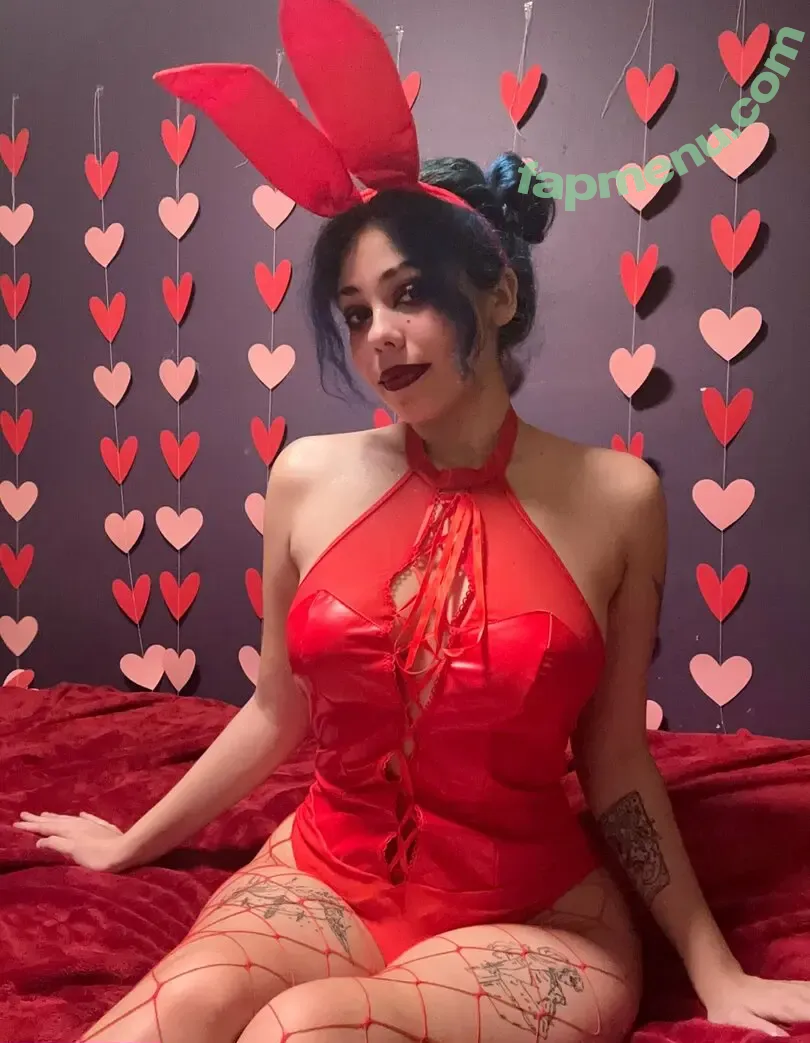 gothgamergirly nude photo #0015 (gothgirlgaming)