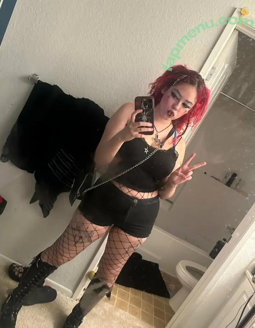gothgamergirly nude photo #0351 (thegothmuse)