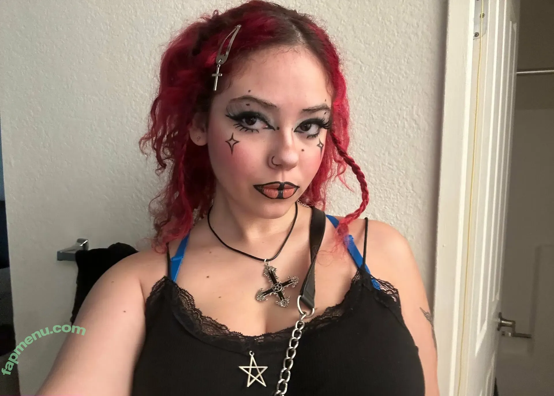 gothgamergirly nude photo #0355 (thegothmuse)