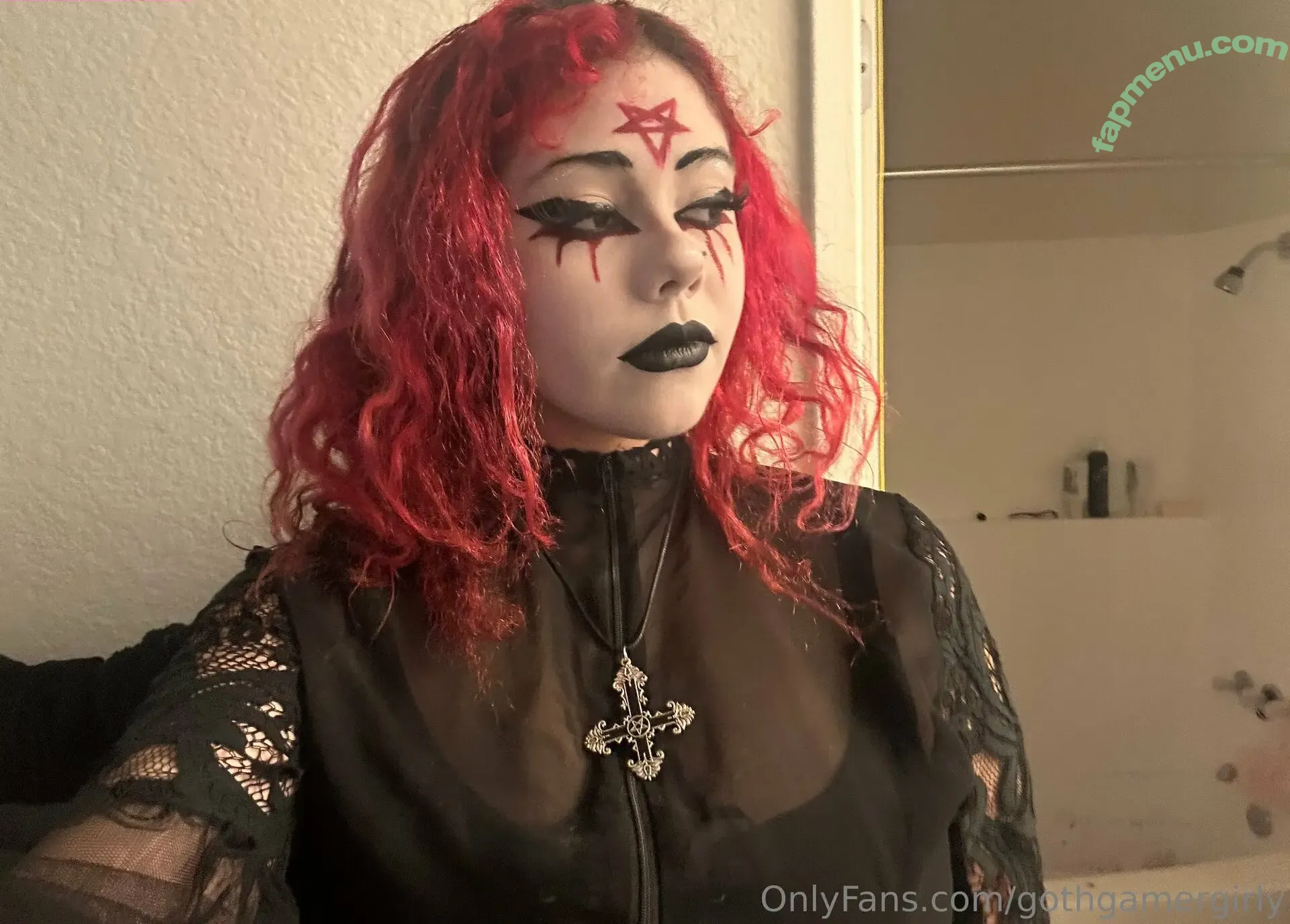 gothgamergirly nude photo #0363 (thegothmuse)