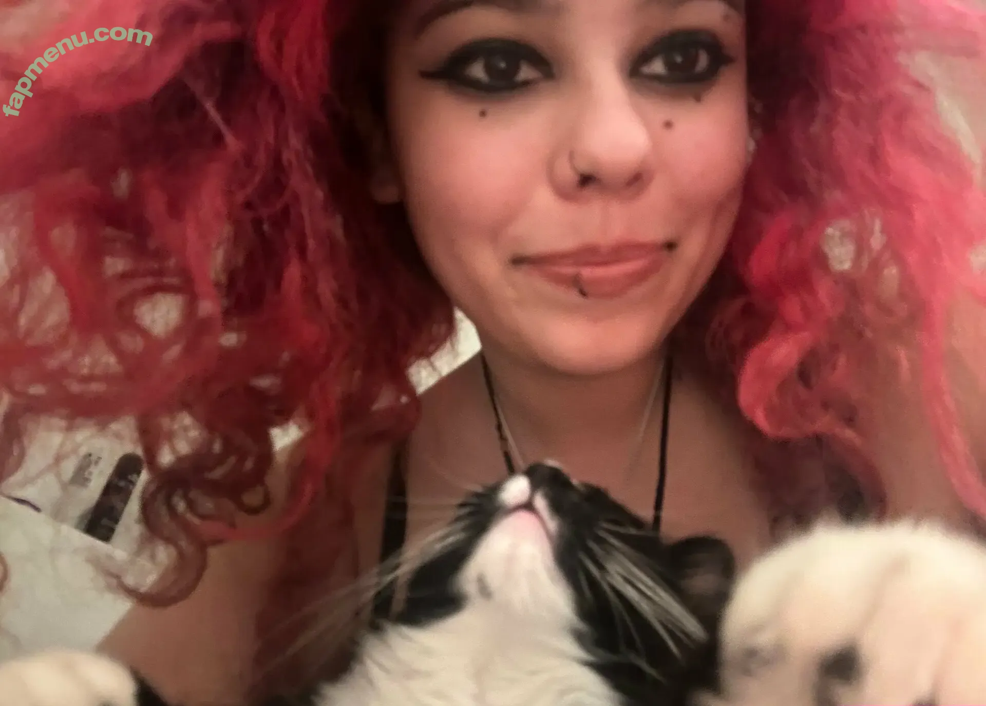 gothgamergirly nude photo #0371 (thegothmuse)