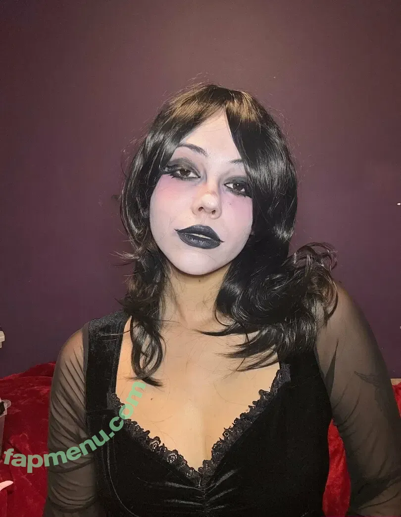 gothgamergirly nude photo #0400 (thegothmuse)