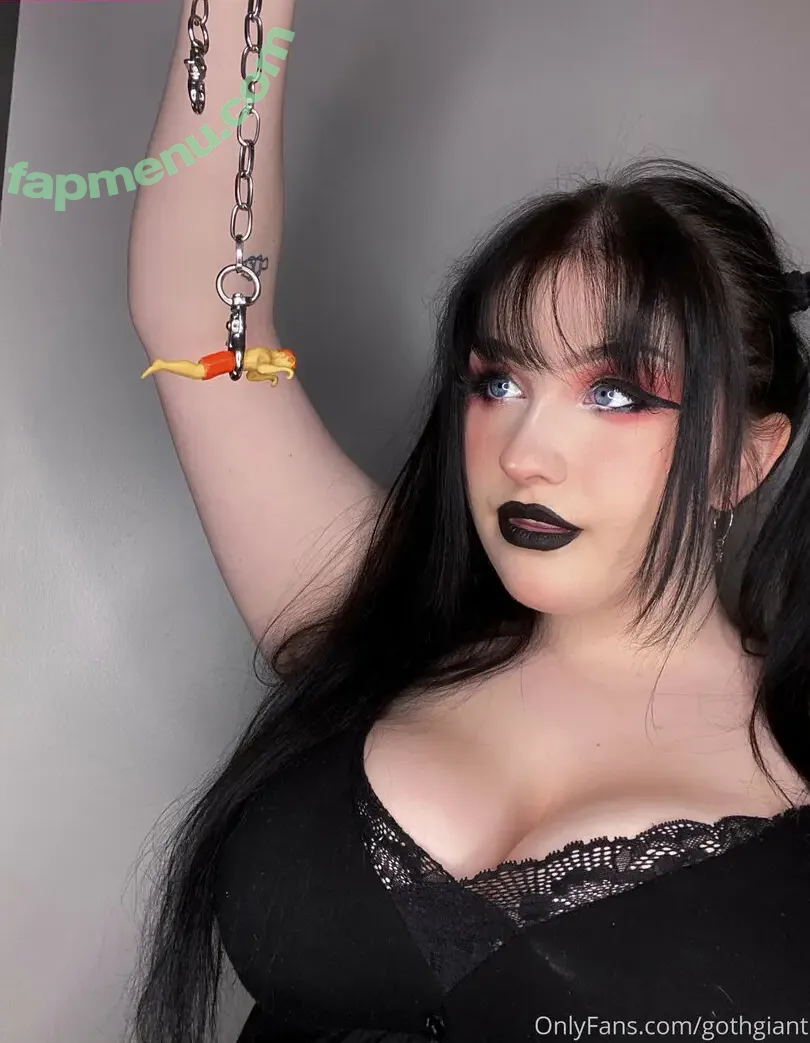 gothgiant nude photo #0043 (goth__egg)