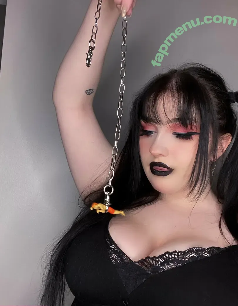 gothgiant nude photo #0044 (goth__egg)