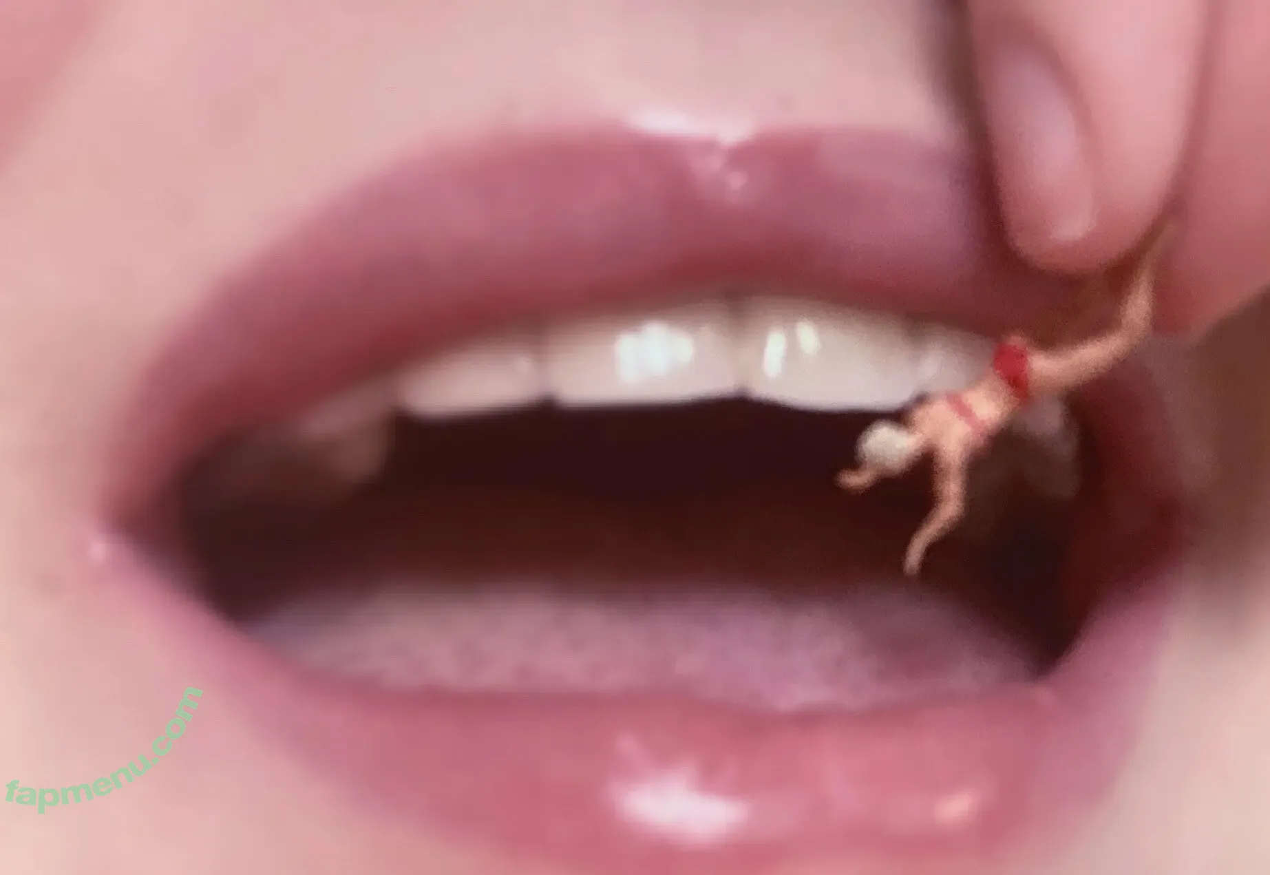 gothgiant nude photo #0052 (goth__egg)