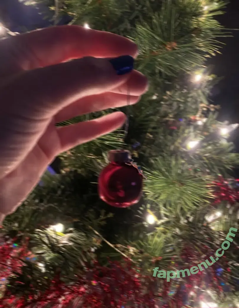 gothgiant nude photo #0066 (goth__egg)