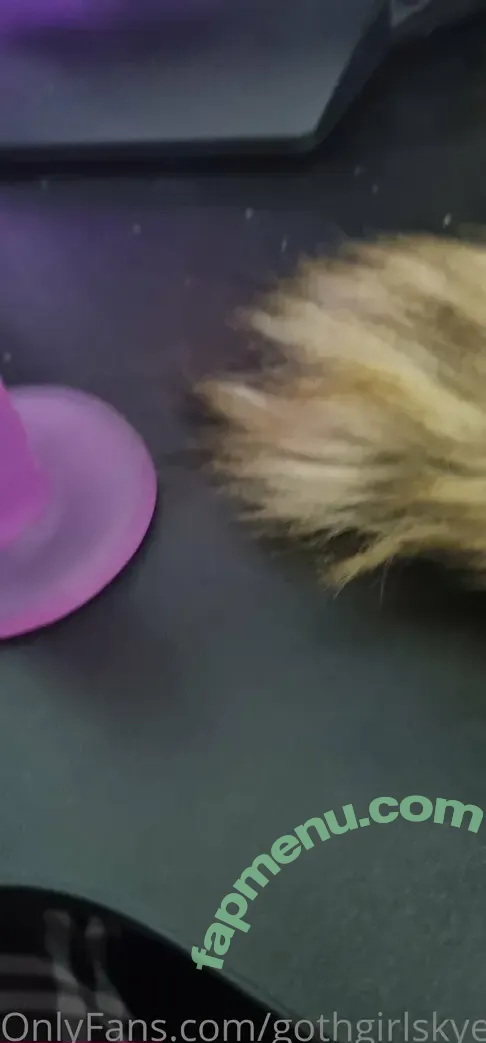 gothgirlskye nude photo #0012 (altgirlskye)