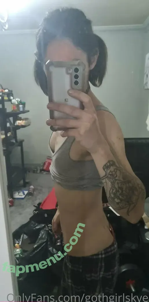 gothgirlskye nude photo #0015 (altgirlskye)