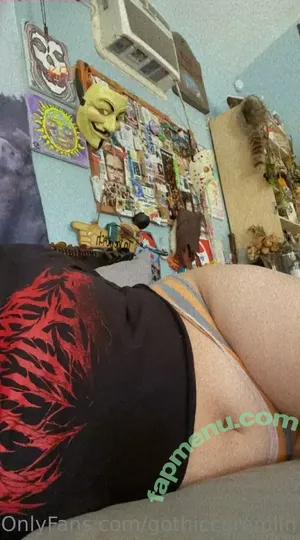 gothiccgremlin / thiccgremlin nude photo #0015
