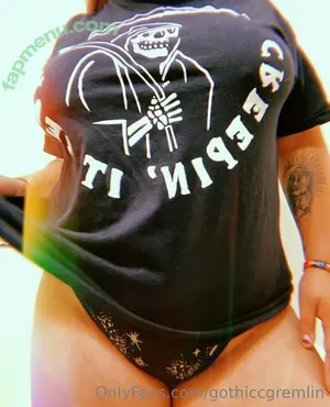 gothiccgremlin / thiccgremlin nude photo #0016