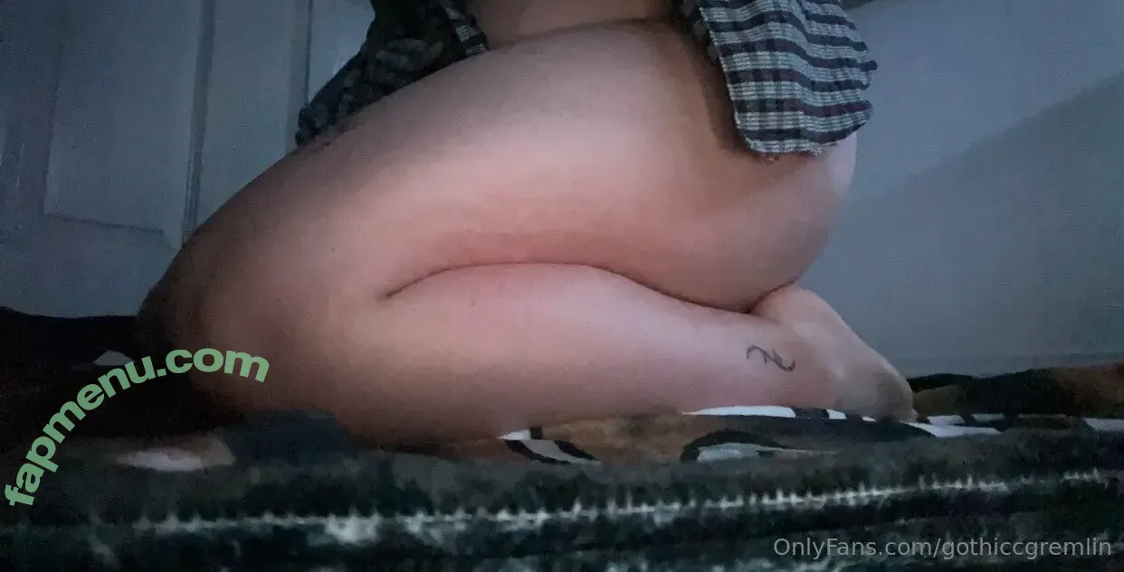 gothiccgremlin nude photo #0003 (thiccgremlin)