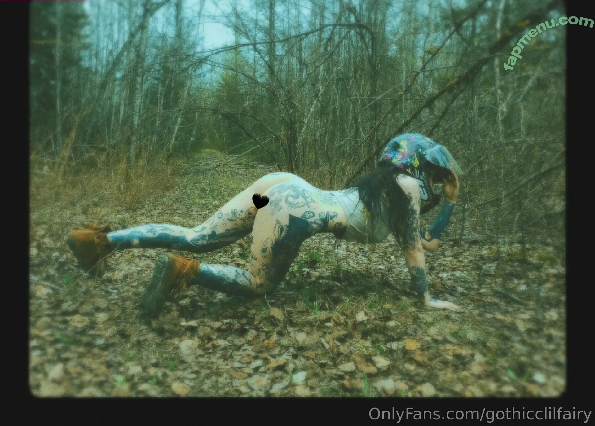 gothicclilfairy nude photo #0021 (gothicclilfairy)