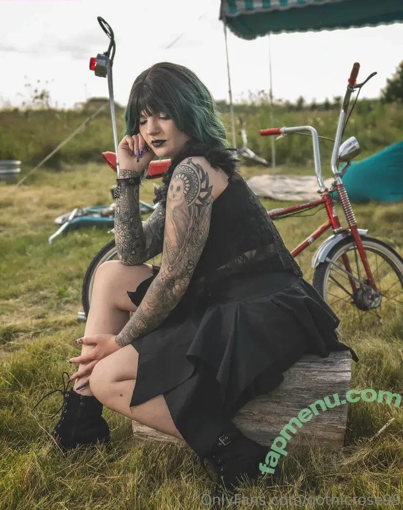 gothicrose99 nude photo #0024 (gothicrose99)