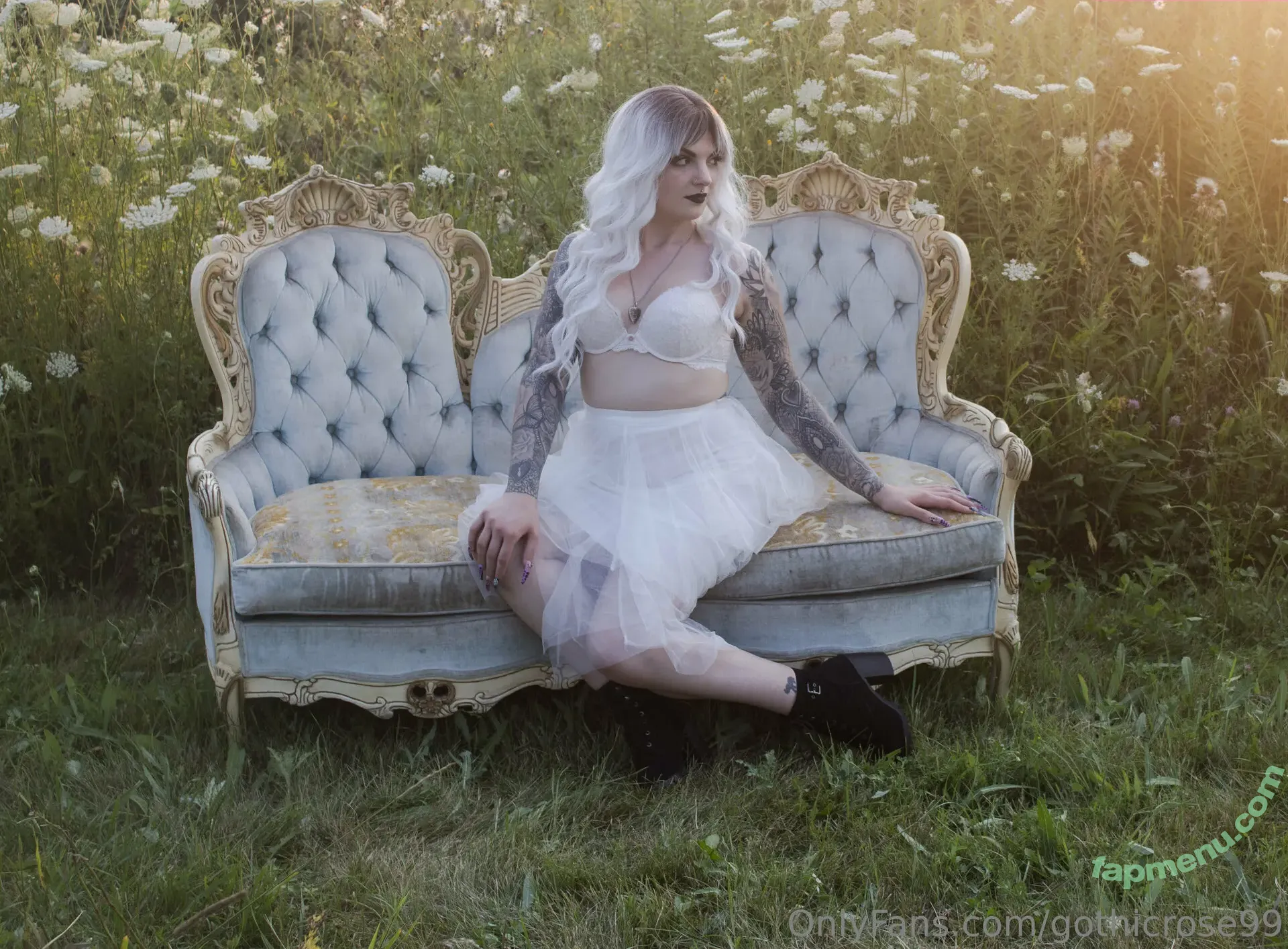 gothicrose99 nude photo #0031 (gothicrose99)