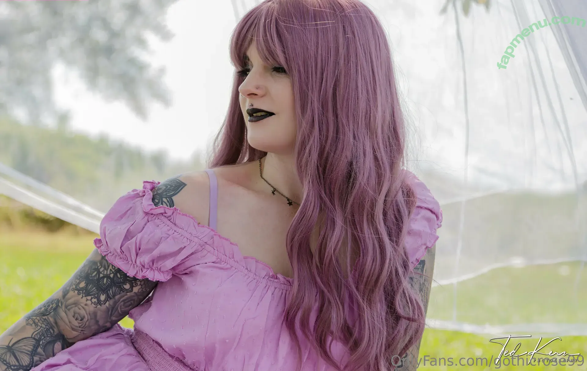gothicrose99 nude photo #0038 (gothicrose99)