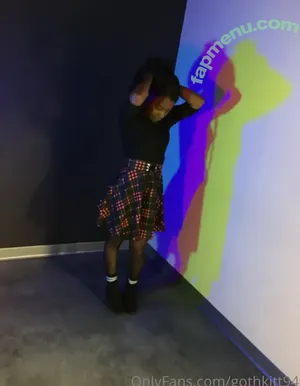  nude photo #0002