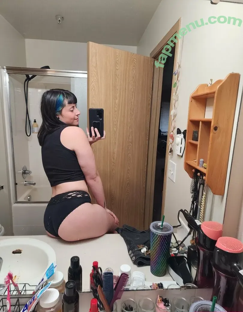 gothprincess14 nude photo #0004 (gothikprincess84)