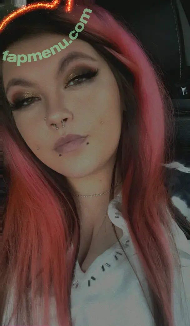 gothprincessninafree nude photo #0003 (gothprincessninafree)