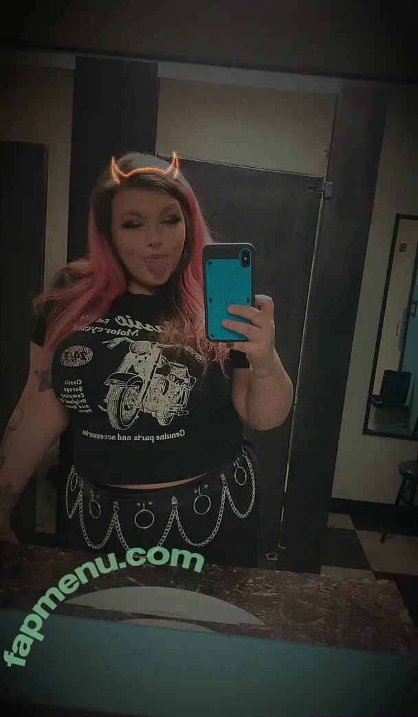 gothprincessninafree nude photo #0004 (gothprincessninafree)