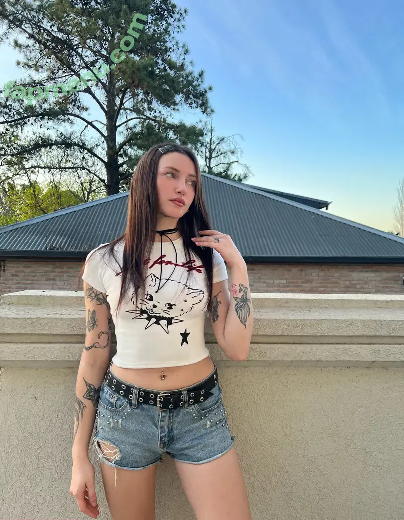 gothsharon nude photo #0053 (kalwei1959)