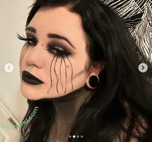 Gothxparadoxxx / clowng0re / gothxparadox nude photo #0003