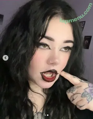 Gothxparadoxxx / clowng0re / gothxparadox nude photo #0004
