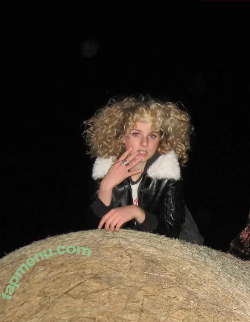 Grace Bowers nude photo #0052 (grace__bowers)