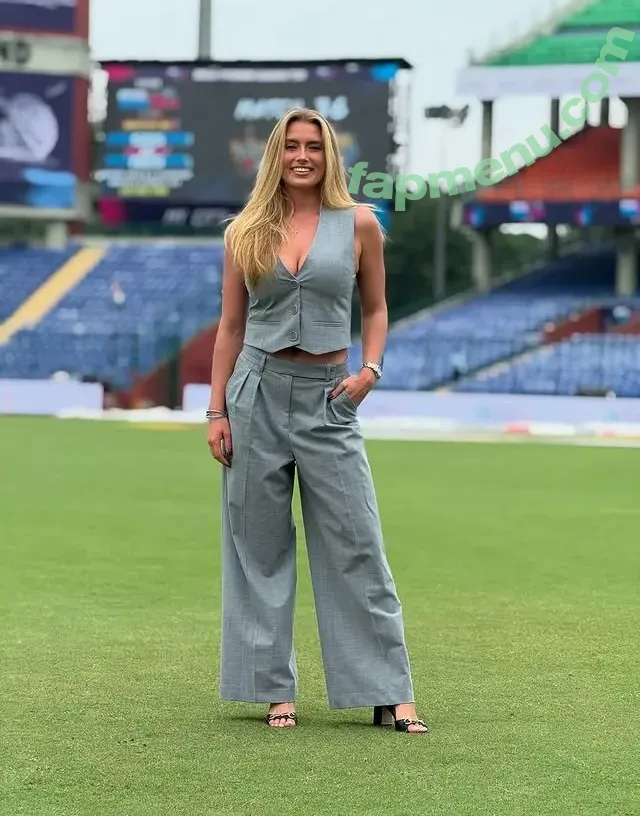 Grace Hayden nude photo #0007 (grace.hayden_)