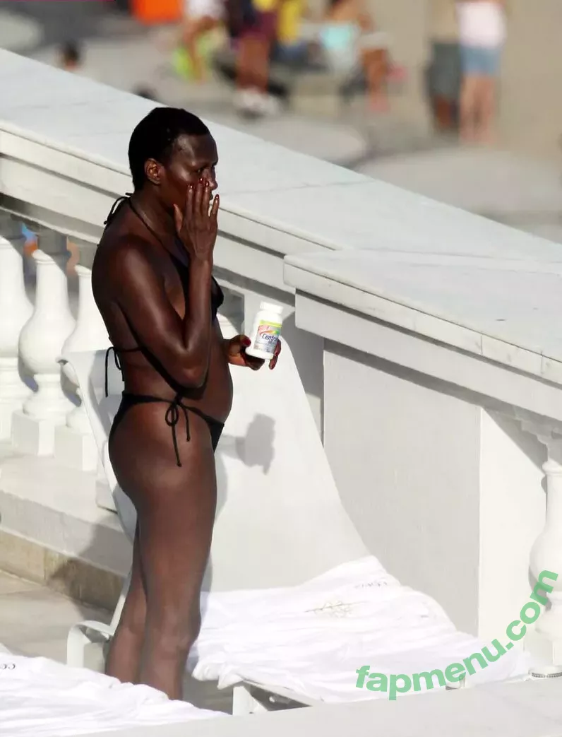 Grace Jones nude photo #0020 (gracejonesofficial / u140728318)