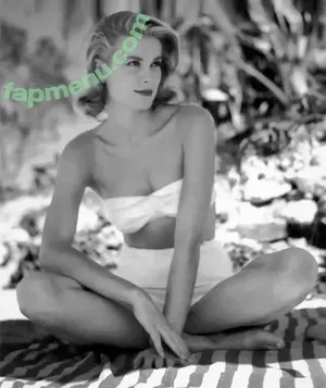 Grace Kelly / gkellymusic nude photo #0005